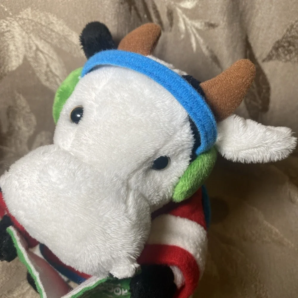 Sound N Light Animatronics Christmas Cow Mooing Moo Caroling Carols Critter
